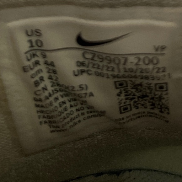 Nike own space shoes - Picture 2 of 3